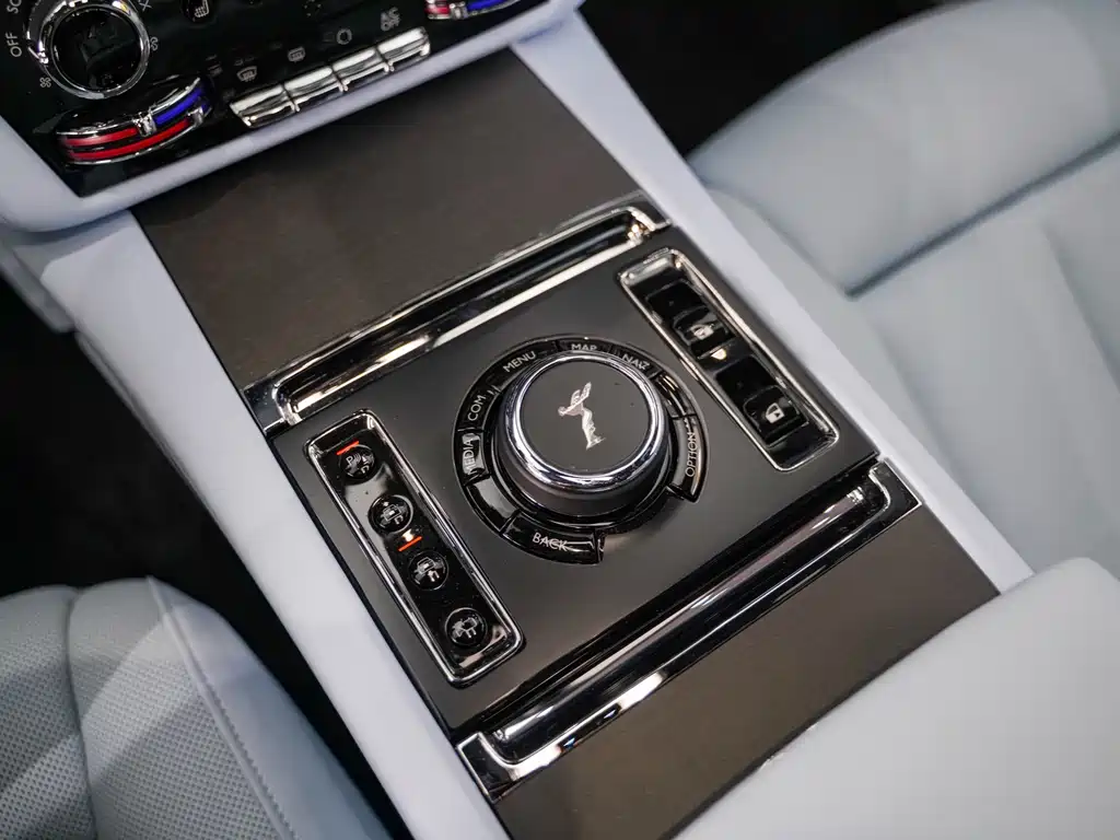 Rolls-Royce Ghost 2025 — фото 19