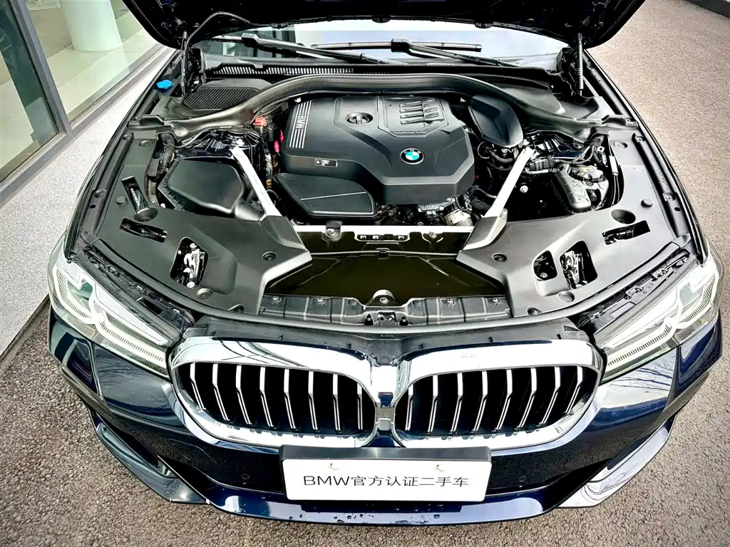 BMW 5 Series 2023 — фото 12