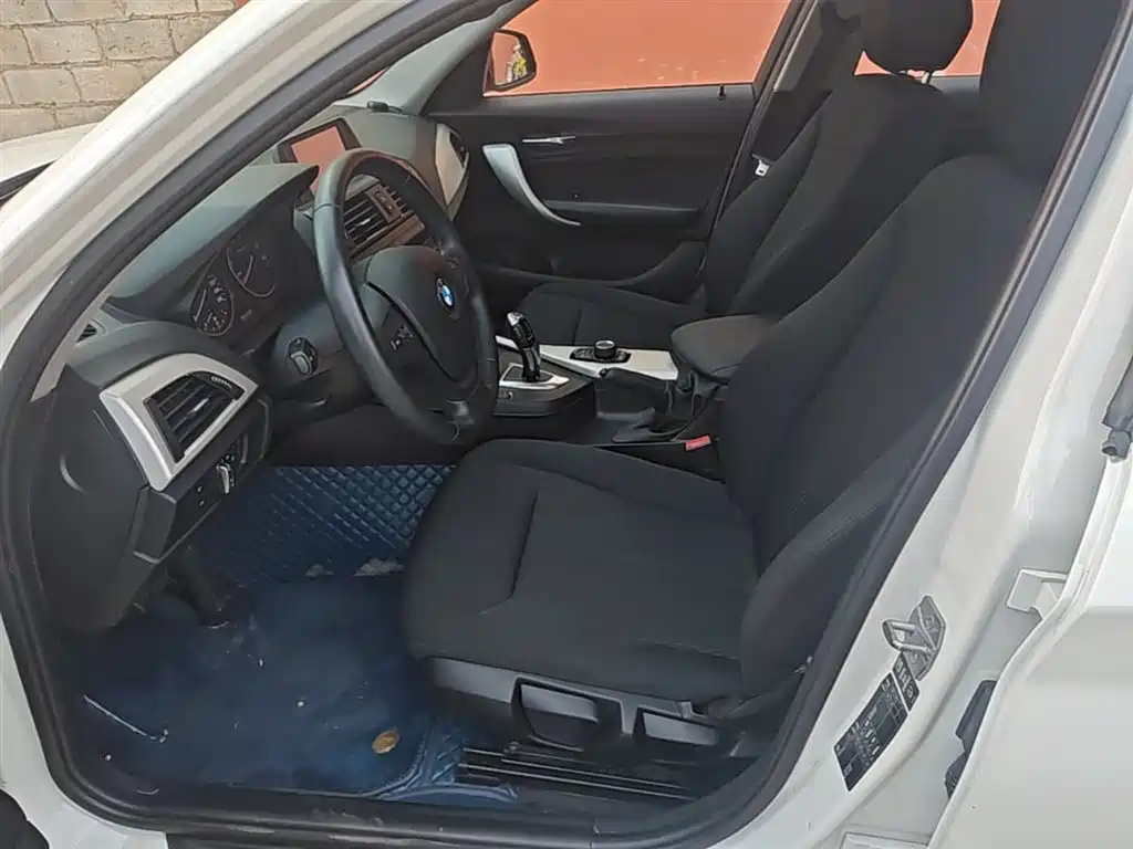 BMW 1 Series 2015 — фото 15