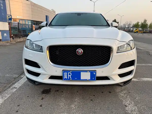 Jaguar F-PACE 2020