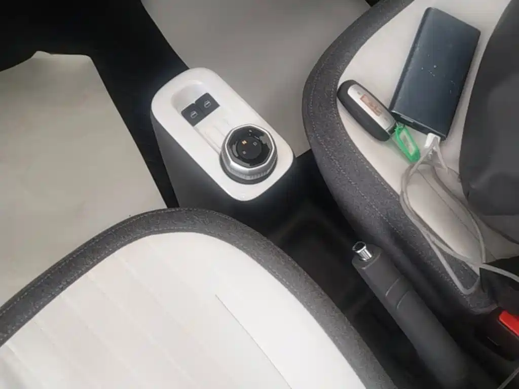 Geely Galaxy Panda 2025 — фото 14