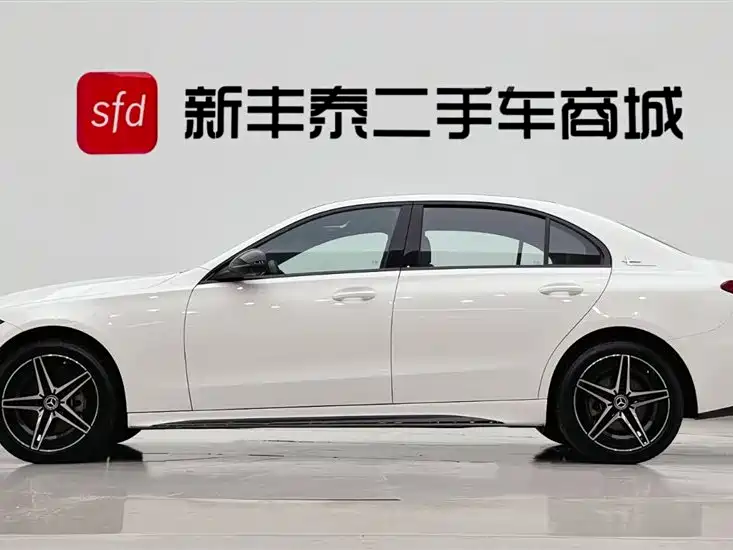 Mercedes-Benz C-Class 2024