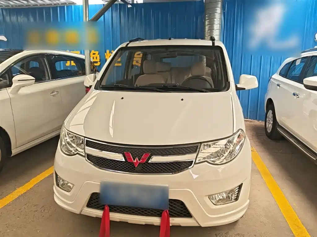 Wuling Hongguang 2016 — фото 3
