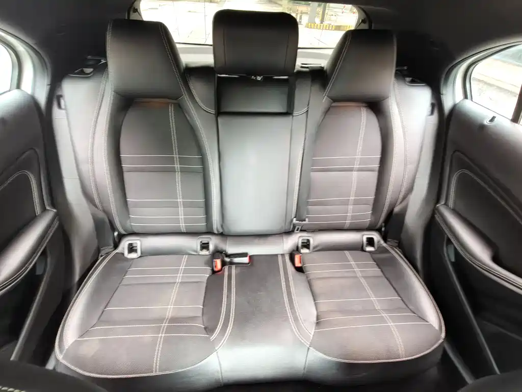 Mercedes-Benz A-Class 2015 — фото 18