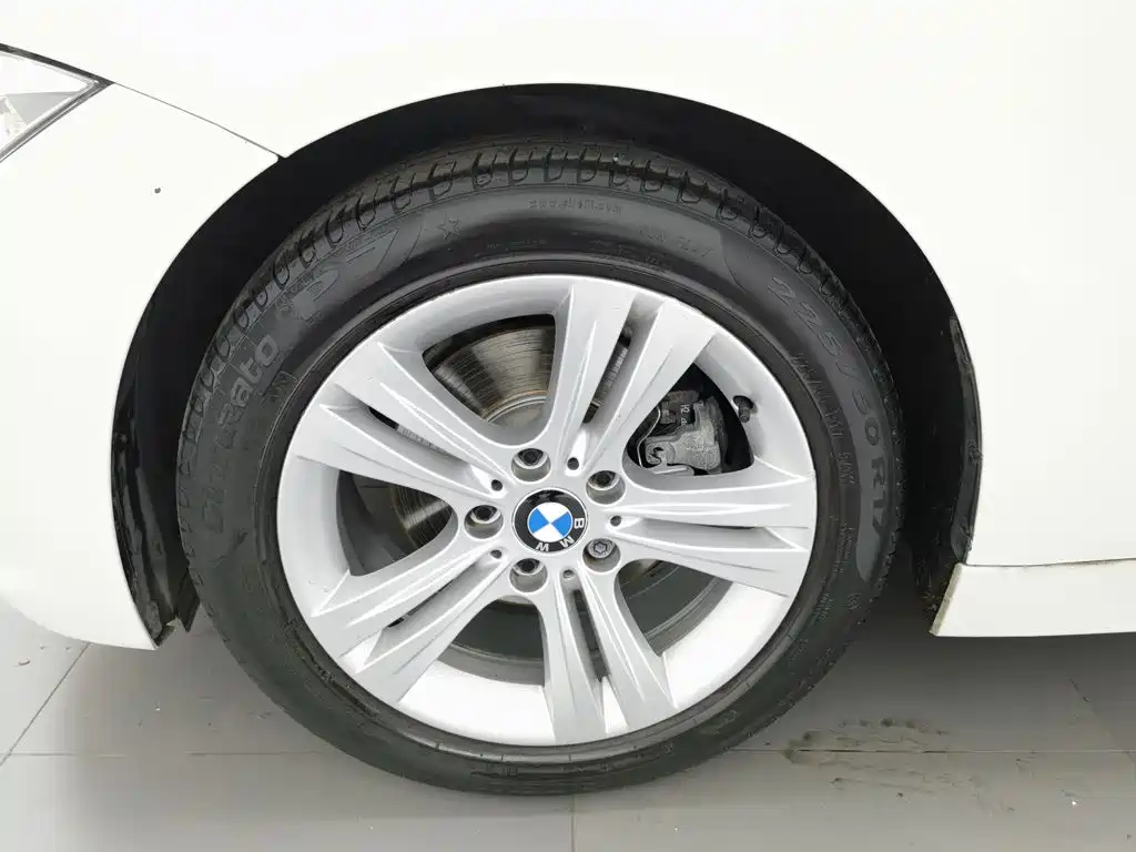 BMW 3 Series 2014 — фото 17