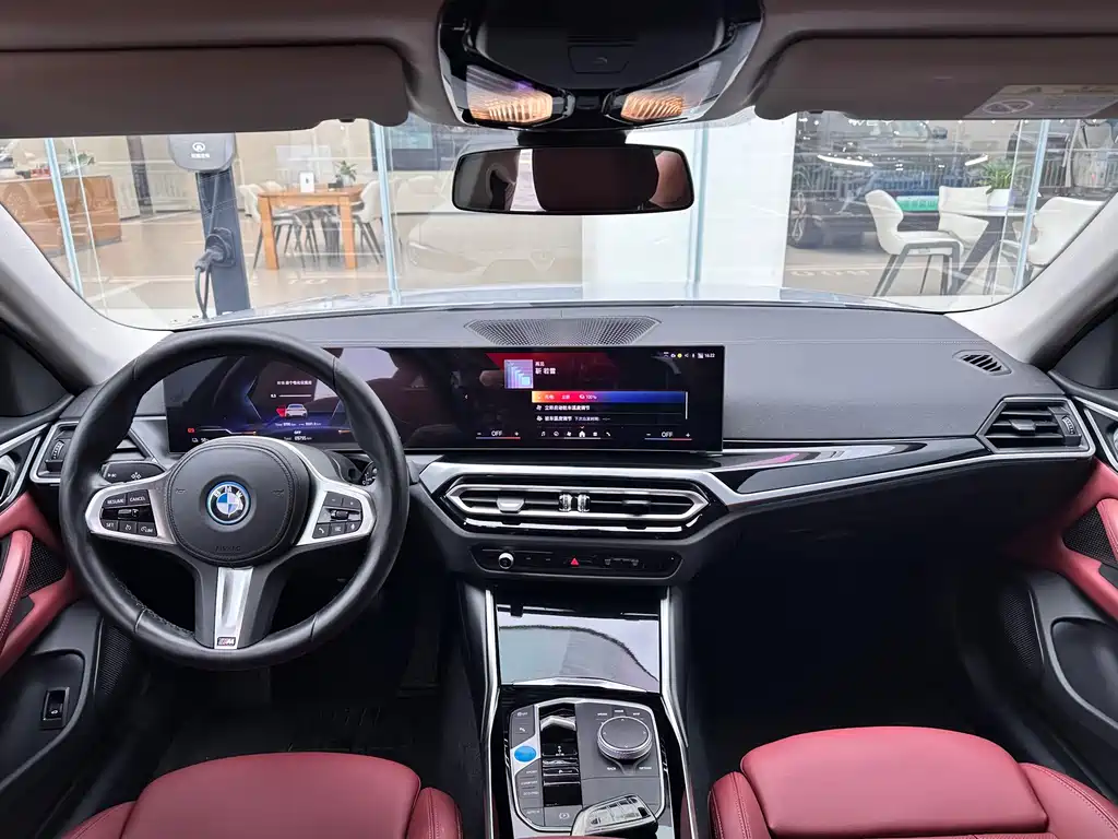 BMW i4 2025 — фото 11