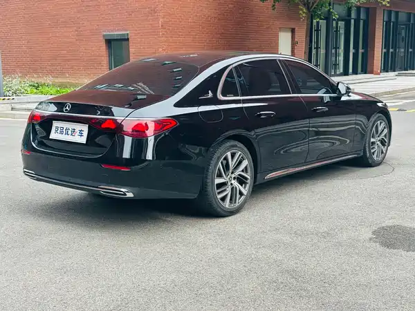 Mercedes-Benz E-Class 2024