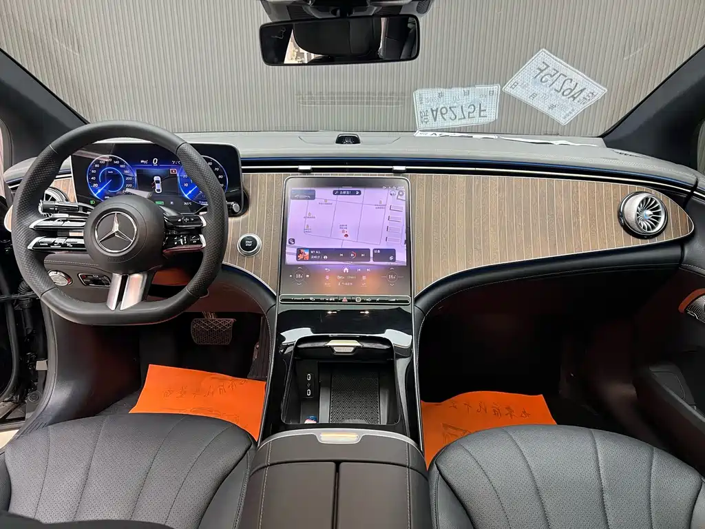 Mercedes-Benz EQE 2024
