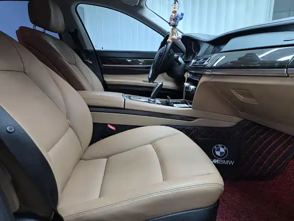 BMW 7 Series 2009