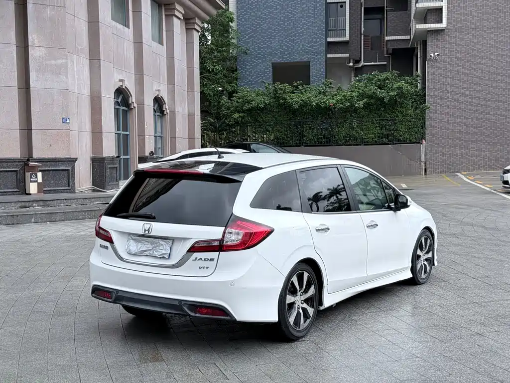 Honda Jade 2015 — фото 9