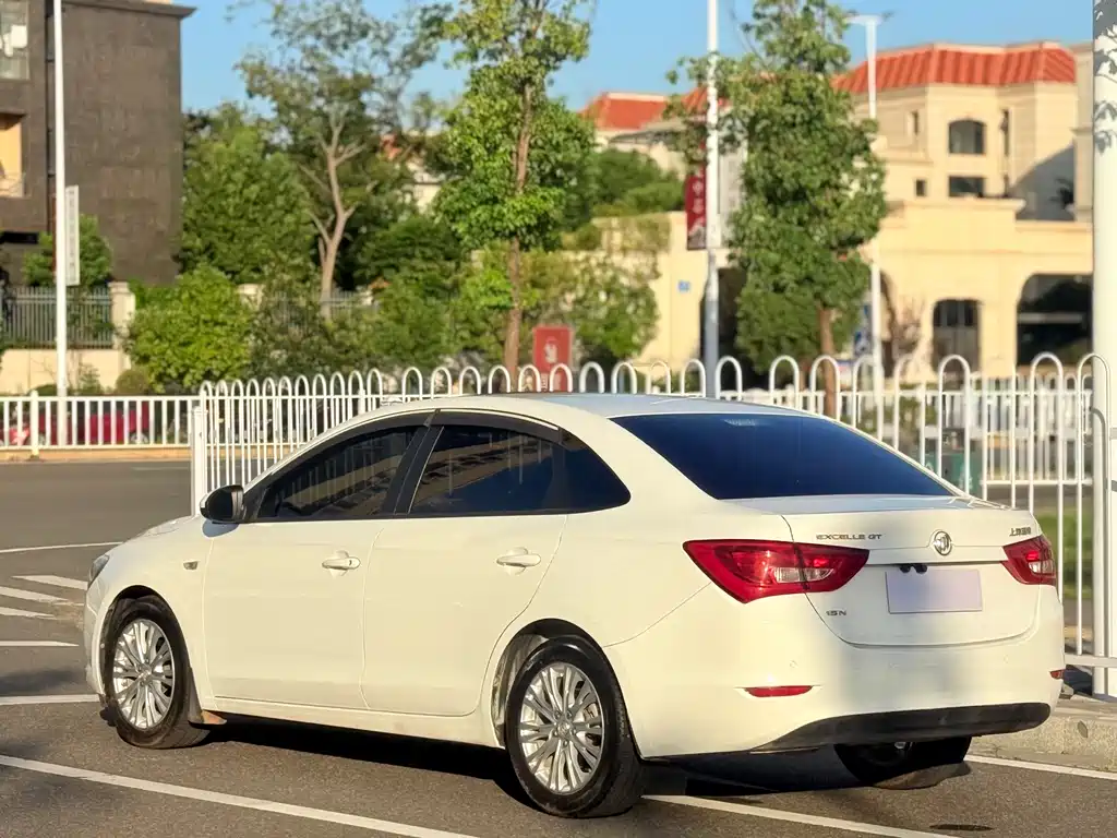 Buick Excelle GT 2015 — фото 10