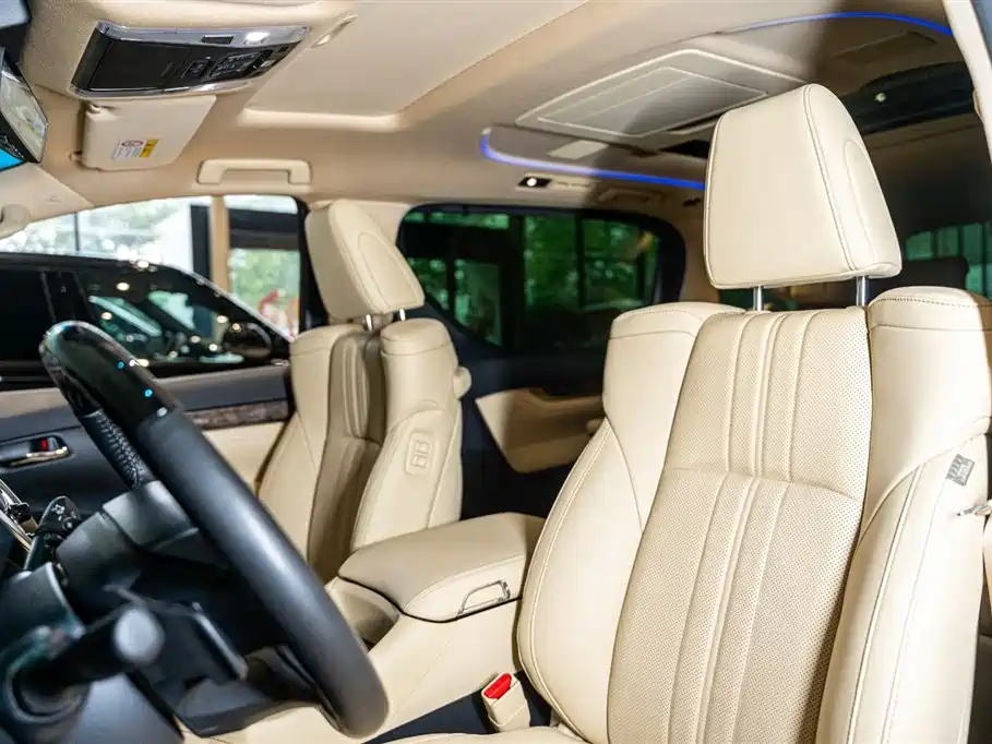 Toyota Vellfire 2023 — фото 9