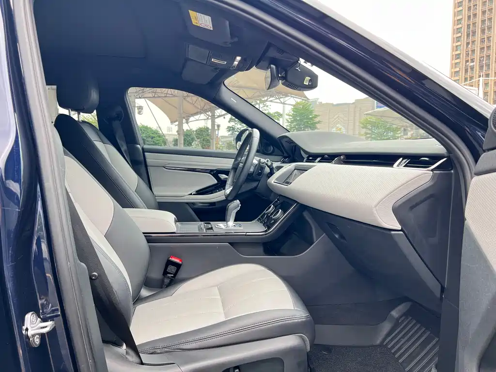 Land Rover Evoque 2021 — фото 14