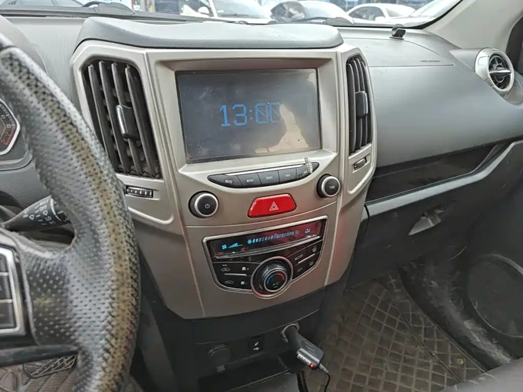 Haval H1 2017 — фото 13