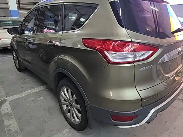 Ford Kuga 2016