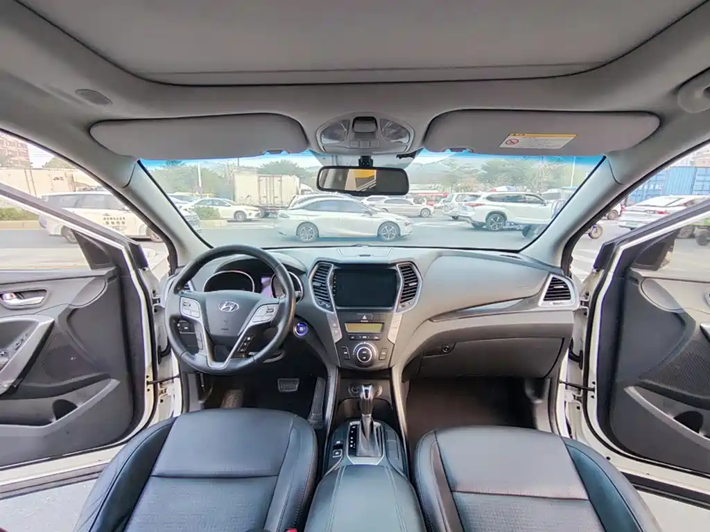 Hyundai Santa Fe 2015 — фото 17
