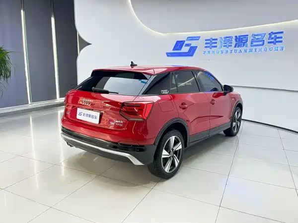 Audi Q2L 2021