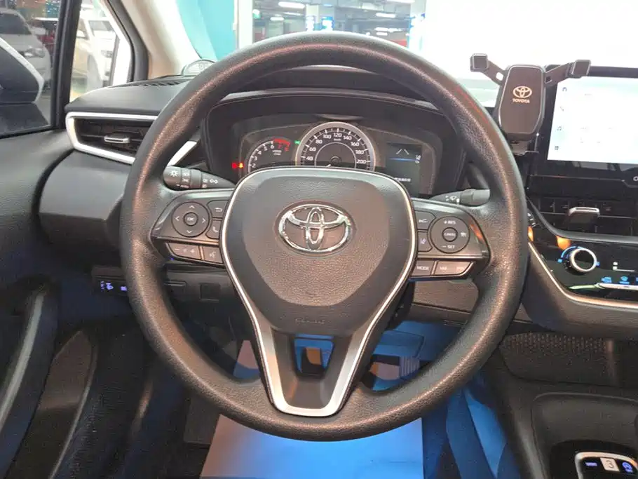 Toyota Corolla 2021 — фото 15