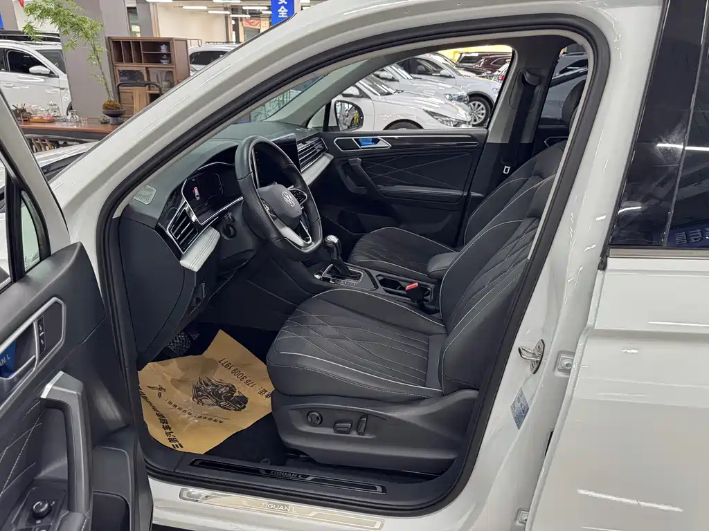 Volkswagen Tiguan L 2023