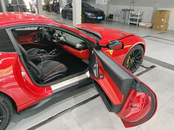 Ferrari 812 2019