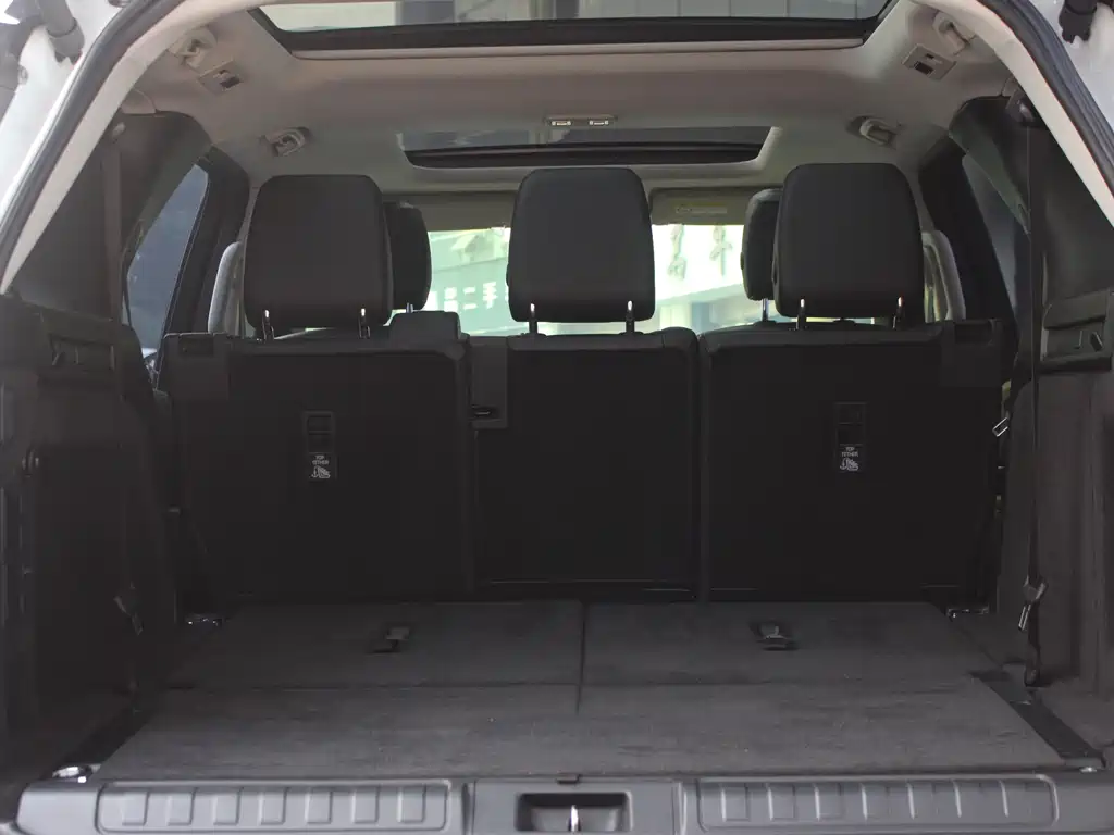 Land Rover Discovery 2018 — фото 13