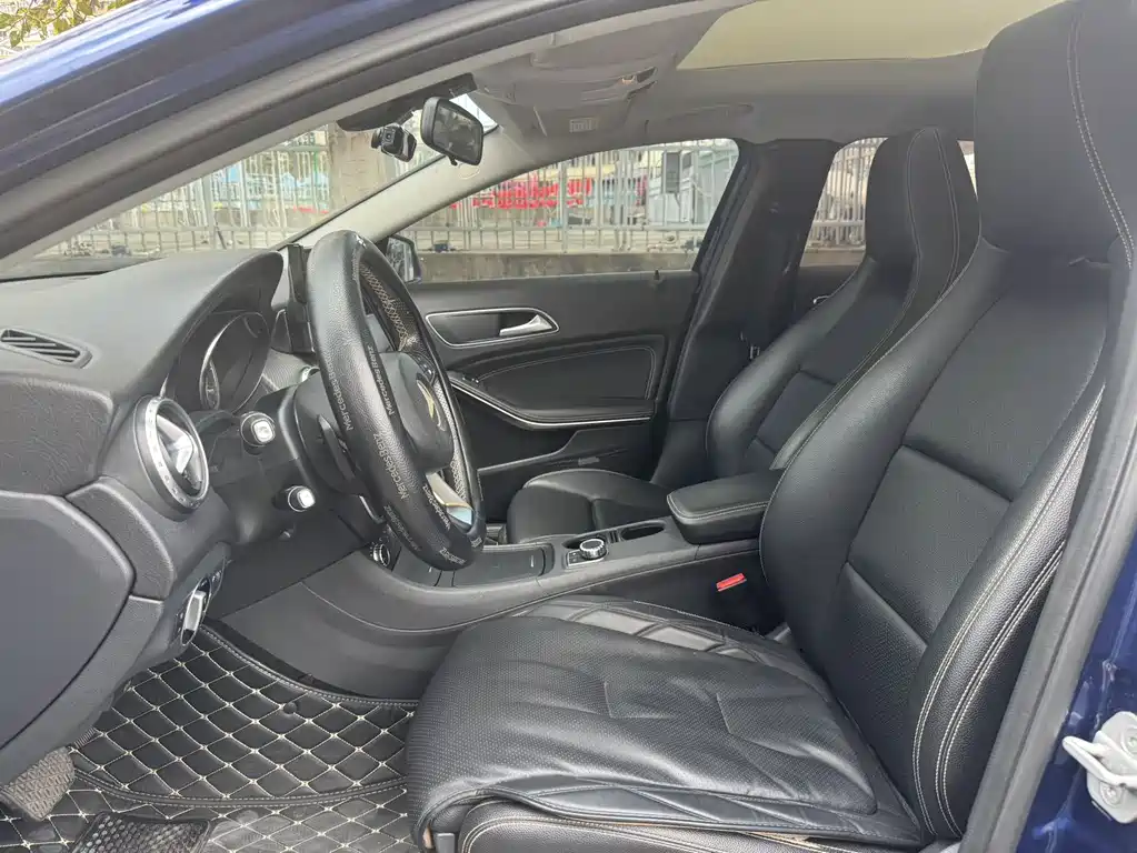 Mercedes-Benz GLA 2017 — фото 14