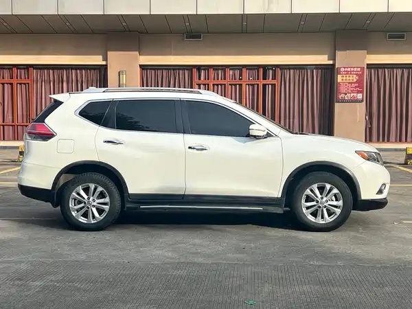 Nissan X-Trail 2014