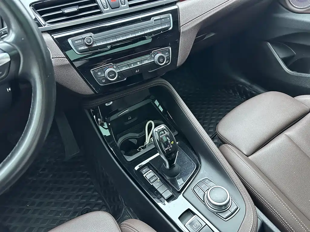 BMW X2 2021 — фото 14