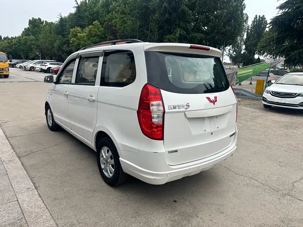 Wuling Hongguang 2018 — фото 7