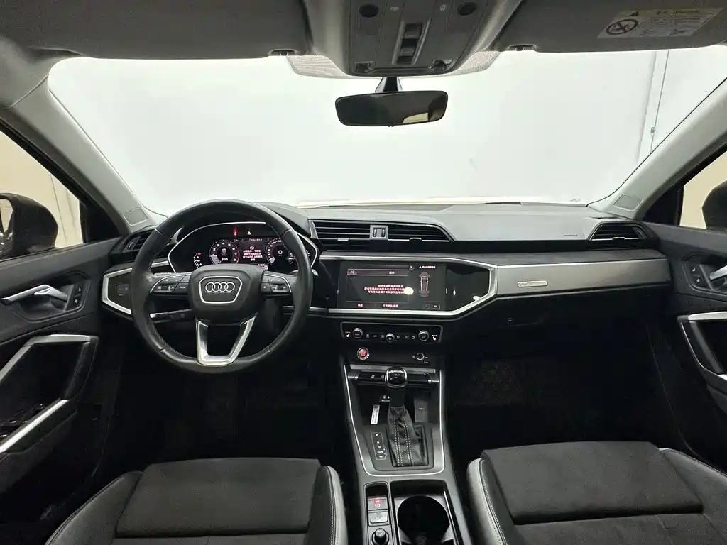 Audi Q3 2022 — фото 10