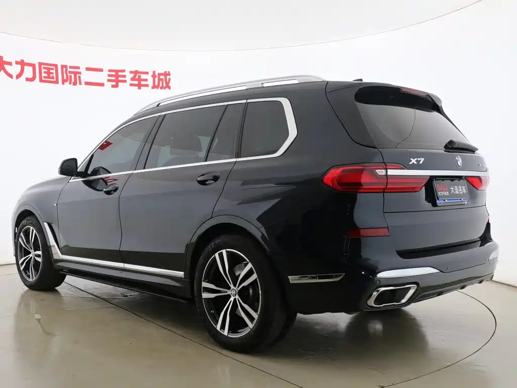 BMW X7 2021 — фото 16