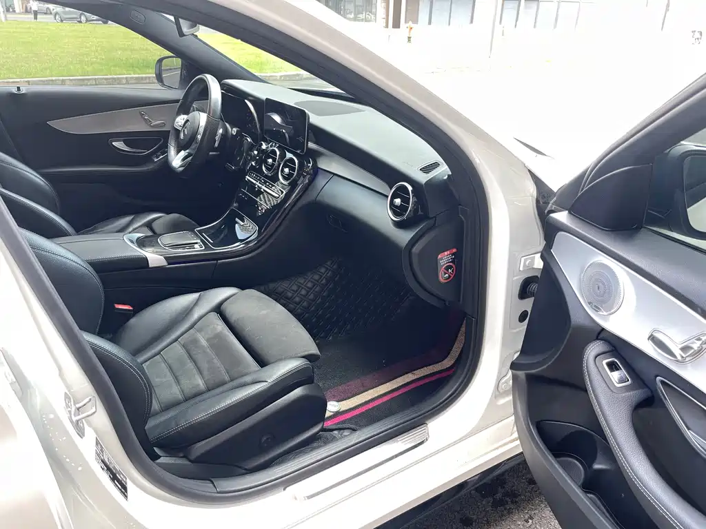 Mercedes-Benz C-Class 2020
