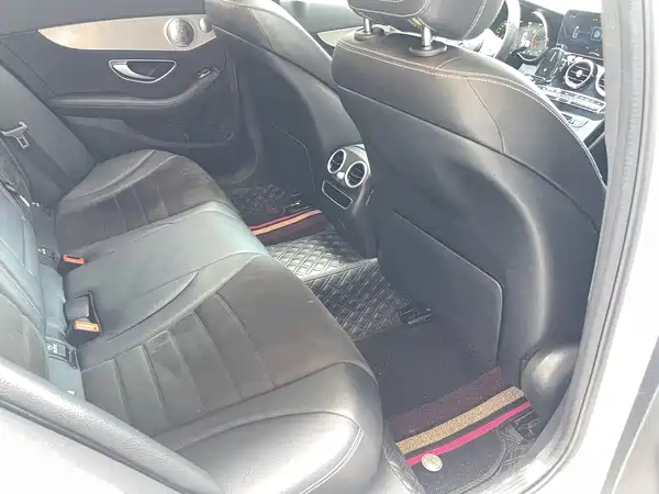 Mercedes-Benz C-Class 2020