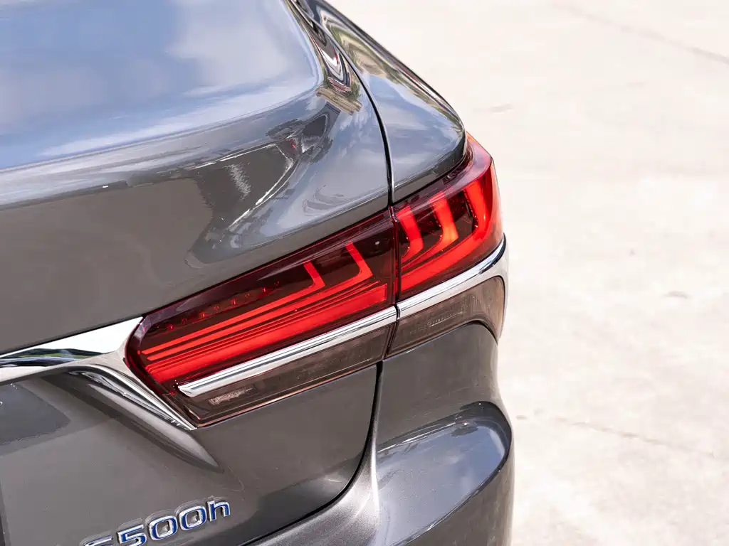 Lexus LS 2020