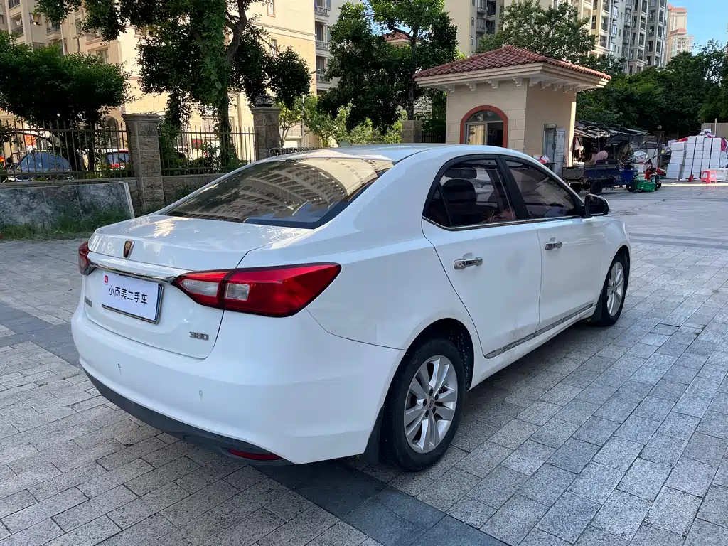 Roewe 360 2015