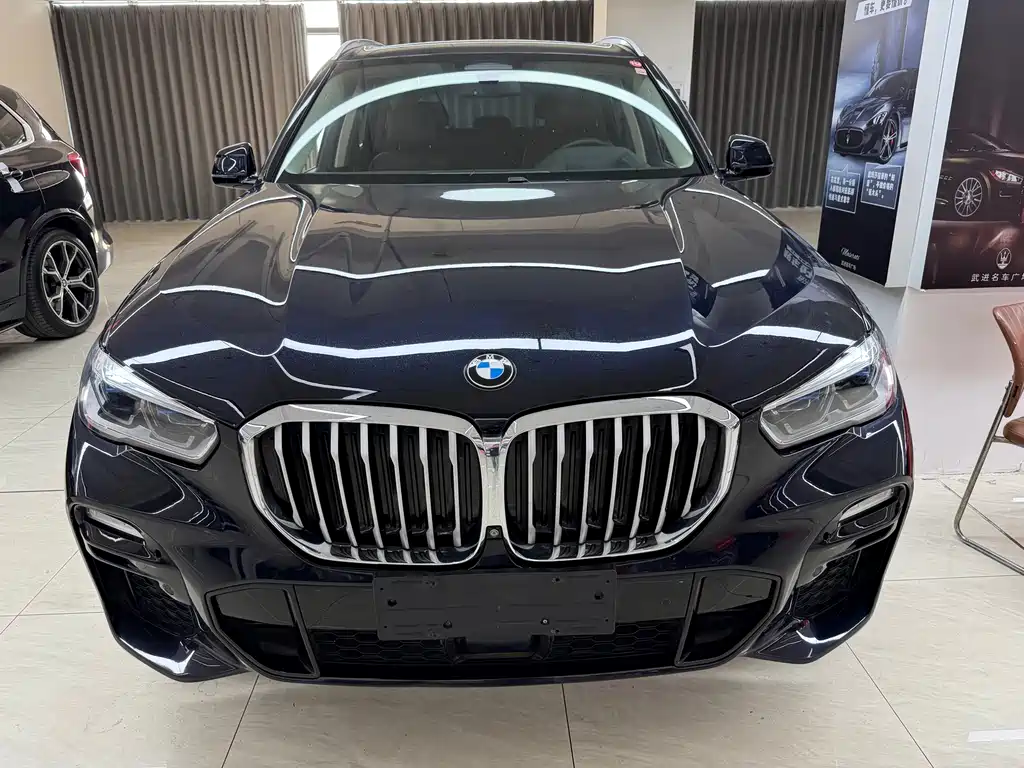 BMW X5 2019 — фото 1
