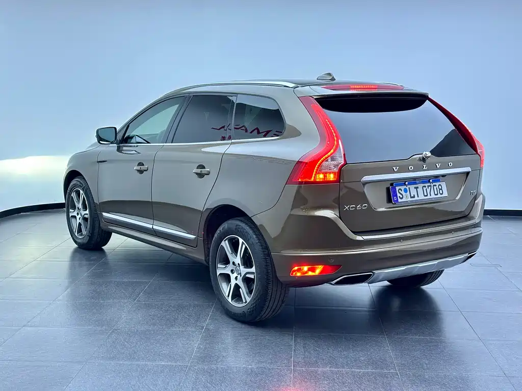 Volvo XC60 2013 — фото 14