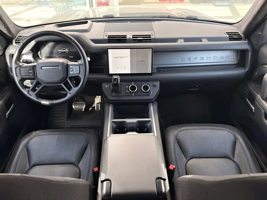 Land Rover Defender 2024 — фото 10
