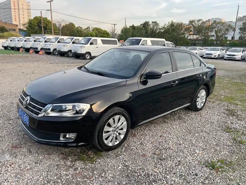 Volkswagen Lavida 2015