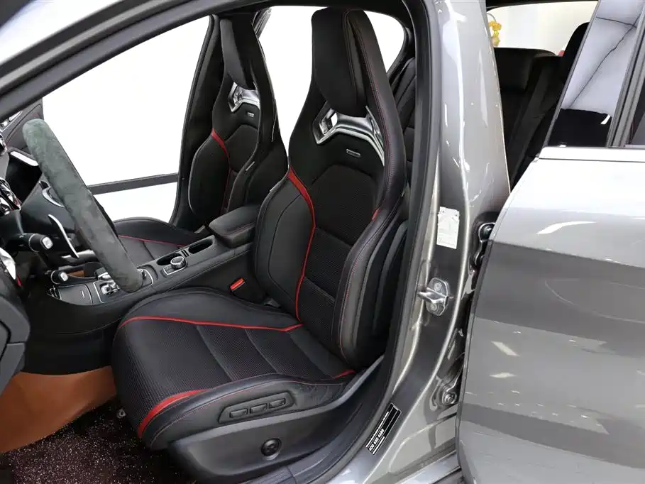 Mercedes-Benz GLA AMG 2019 — фото 7
