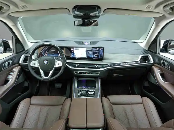 BMW X7 2023