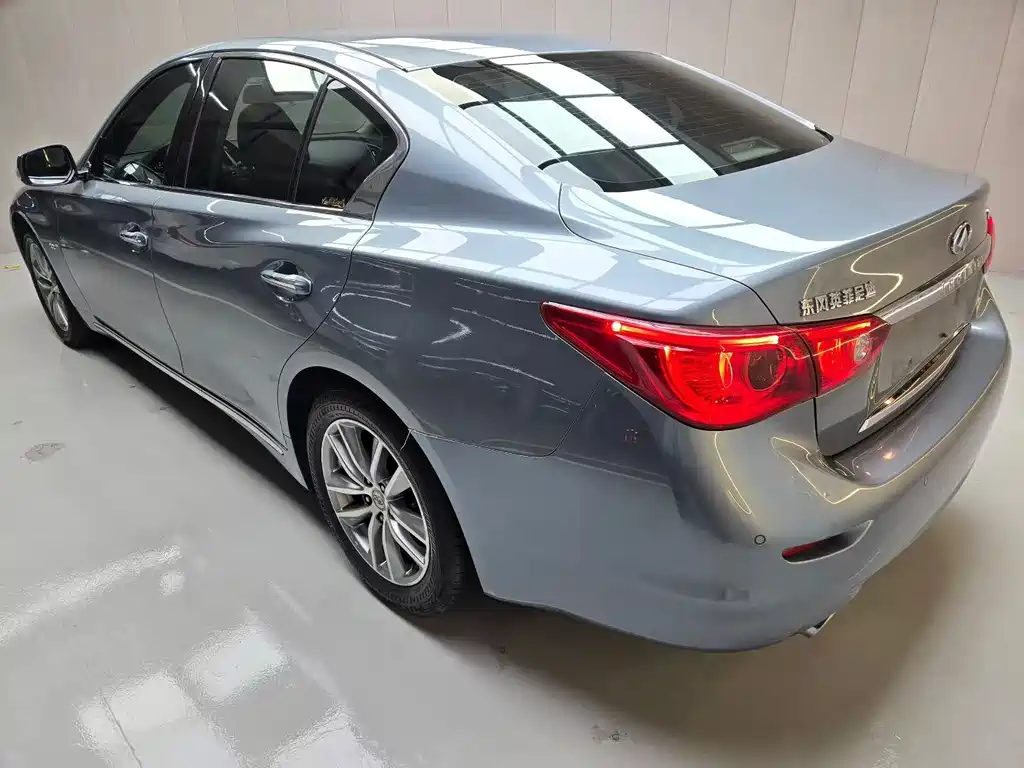 Infiniti Q50L 2015 — фото 3