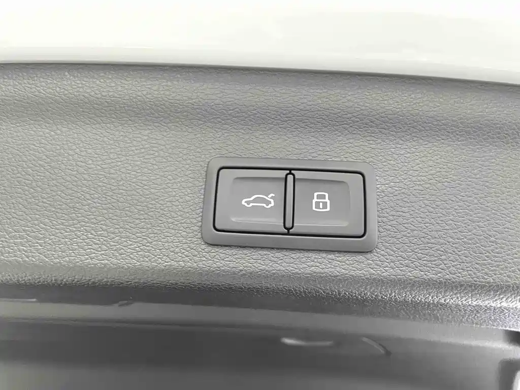 Audi Q3 2022 — фото 16