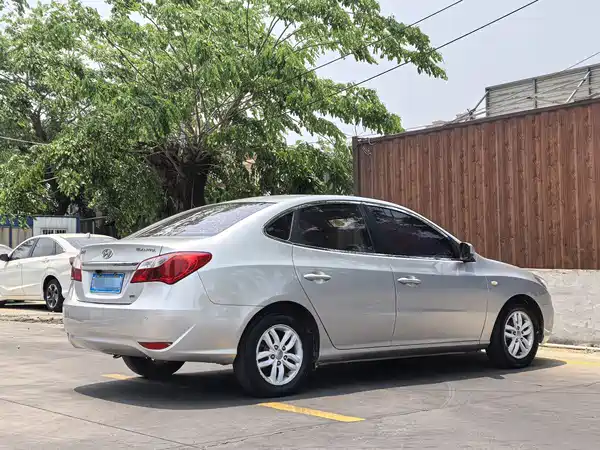 Hyundai Yuedong 2013