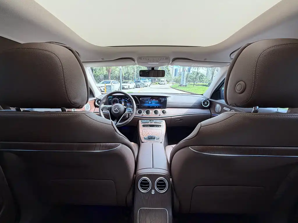 Mercedes-Benz E-Class 2021 — фото 12