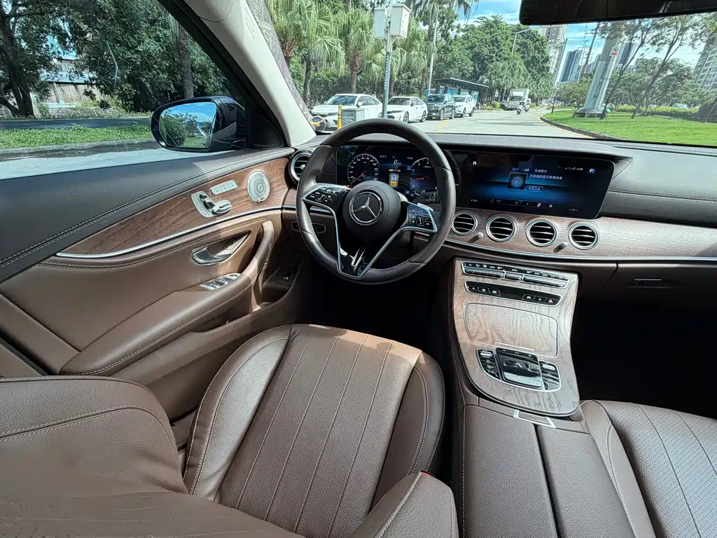 Mercedes-Benz E-Class 2021 — фото 14