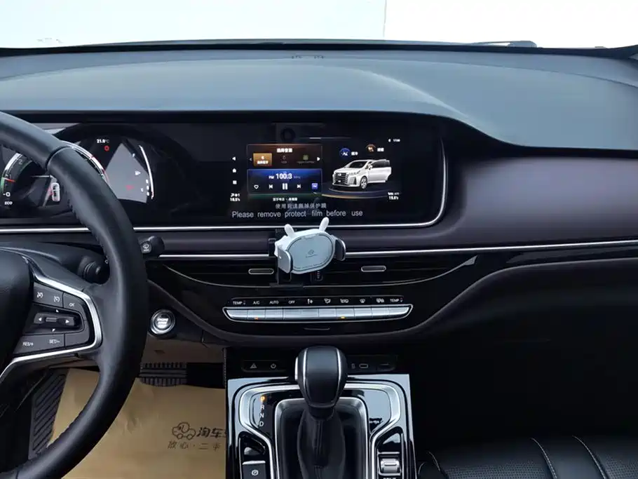 GAC Motor Trumpchi M6 2025 — фото 13