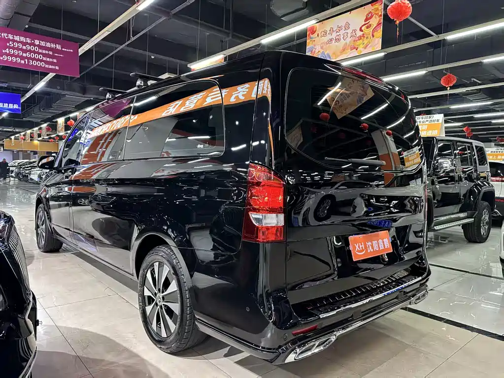 Mercedes-Benz Vito 2023 — фото 18
