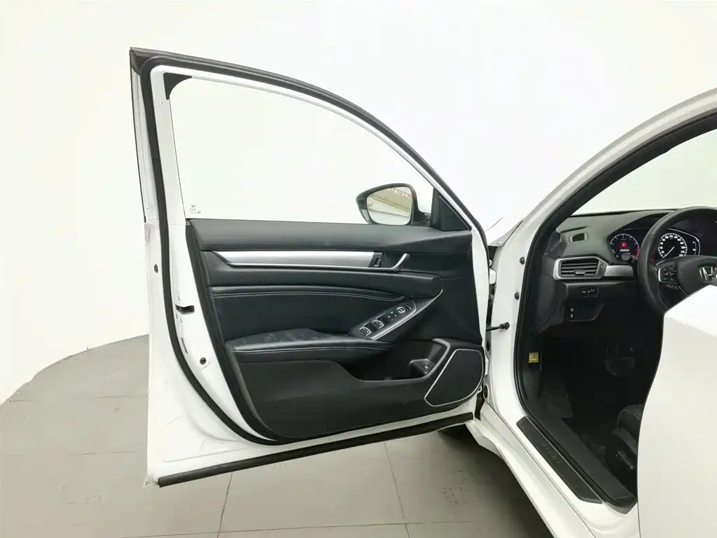 Honda Inspire 2022 — фото 8