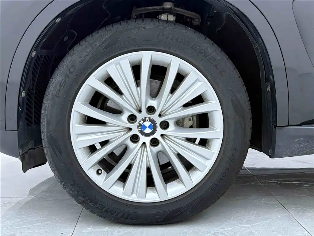 BMW X5 2017 — фото 9